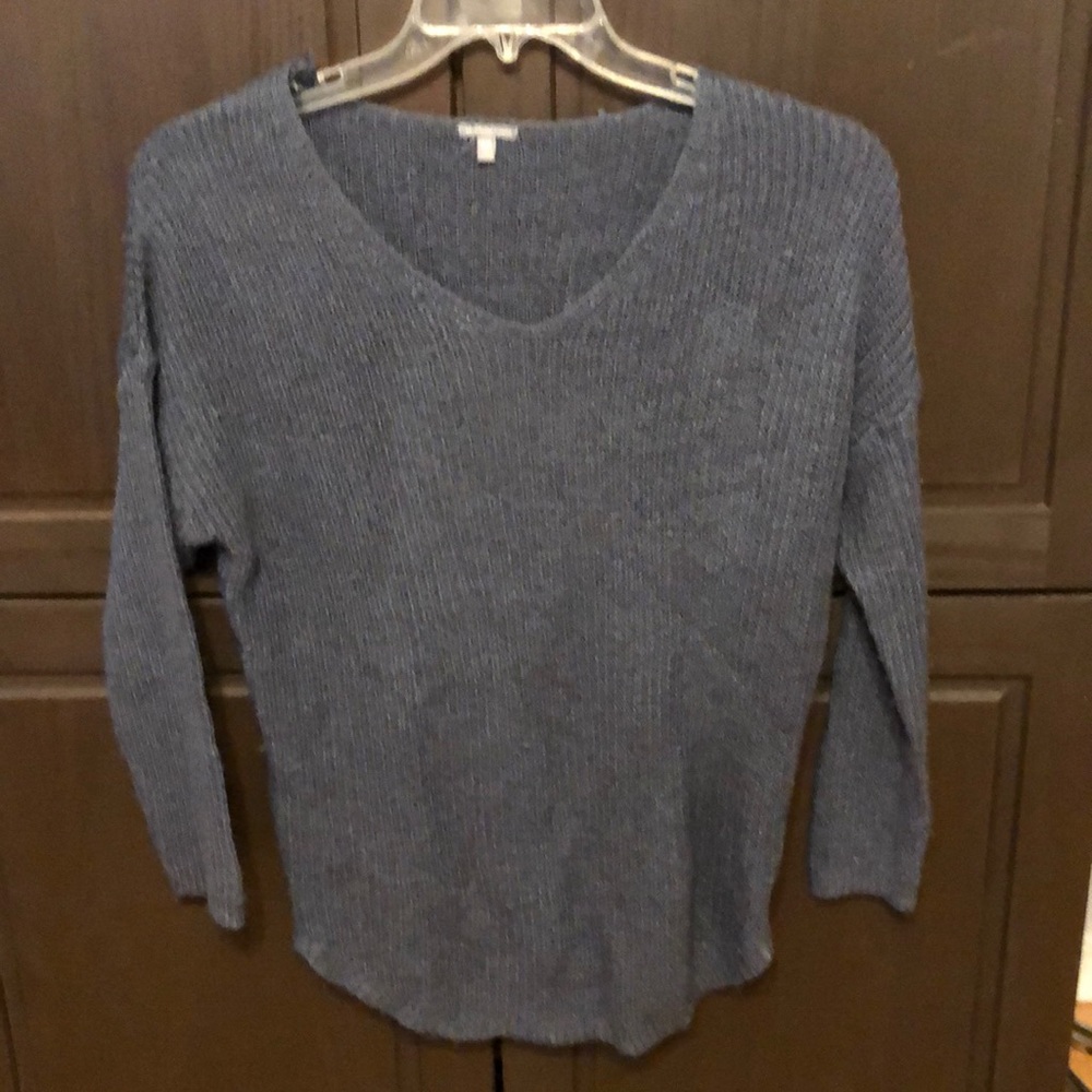 V neck sweater